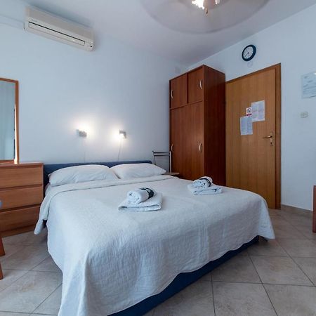 Apartments Niko Проманья Экстерьер фото