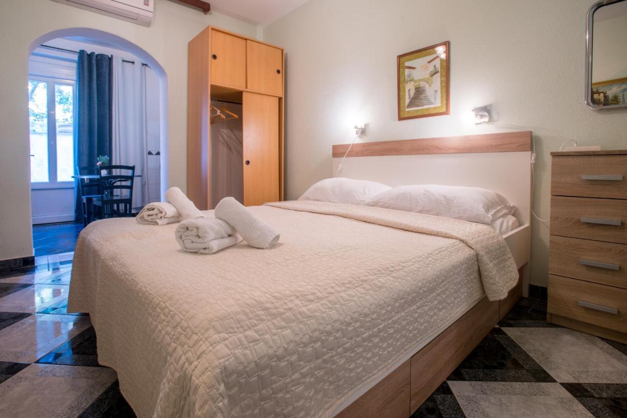 Apartments Niko Проманья Экстерьер фото