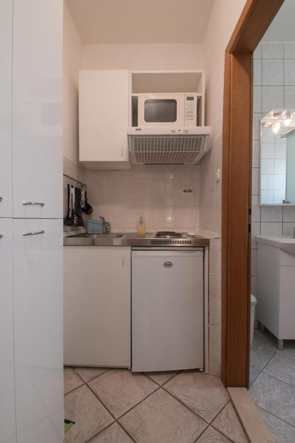 Apartments Niko Проманья Экстерьер фото